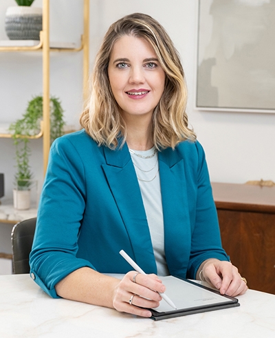 Advisor photo for Amy Bonzon