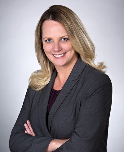 Angela Thoren, Private Wealth Advisor serving the Cedar Falls, IA area - Ameriprise Advisors