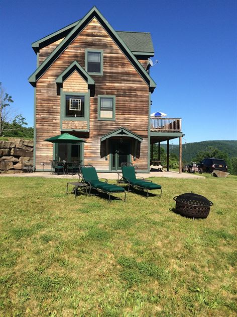 The Barone Mountain House Retreat