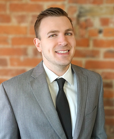 Bronson Helt, Associate Financial Advisor serving the Galesburg, IL area - Ameriprise Advisors