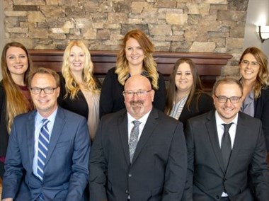 Team photo for Lineage Retirement &amp; Wealth Management