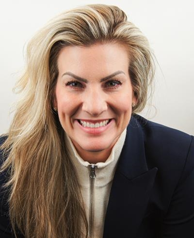 Advisor photo for Carolyn Nolan