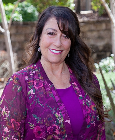 Advisor photo for Dana Lanzaro