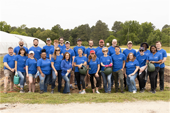 The team at OakHeart volunteering at Shalom Farms in Midlothian, VA. 