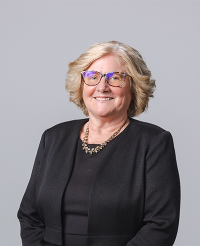 Advisor photo for Debra Woodard
