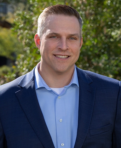 Devlin Carothers, Private Wealth Advisor serving the Vancouver, WA area - Ameriprise Advisors