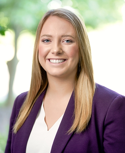 Emma Hahn, Financial Advisor serving the Wichita, KS area - Ameriprise Advisors