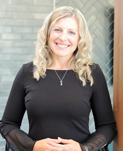 Gina Gladwell Hartke, Financial Advisor serving the Altoona, WI area - Ameriprise Advisors