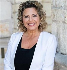 Joanna Holden