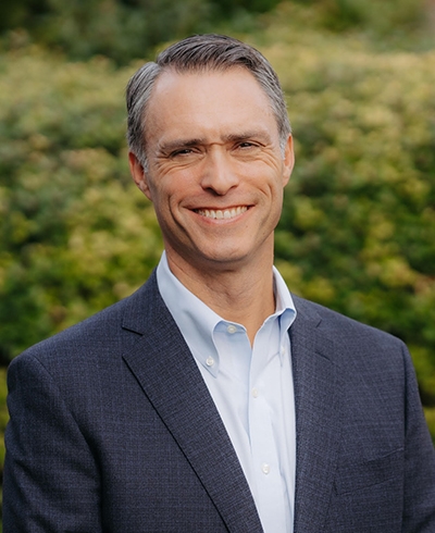 Advisor photo for Jeffrey Raegen