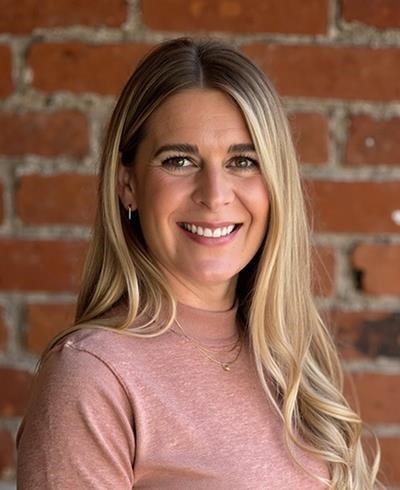 Advisor photo for Rachel Conrad