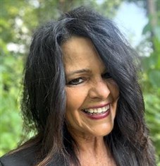 Gina Meinhardt