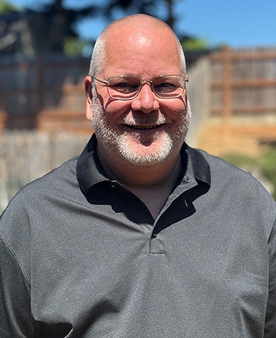 Advisor photo for Robert Cavens