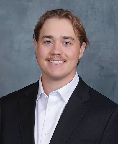 Advisor photo for Ryan Kallem