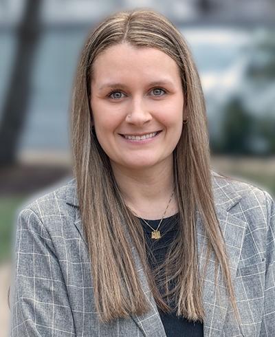 Advisor photo for Sarah Henderson