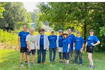 Ameriprise Team Service Day - Community Garden with Food Well Alliance - 2022