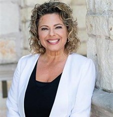 Joanna Holden