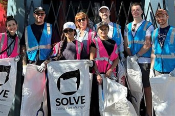 AIMWAG Team cleaning up the streets of Portland with SOLVE, Oregon