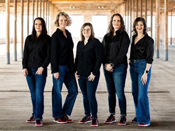 Team photo for Calander Wealth