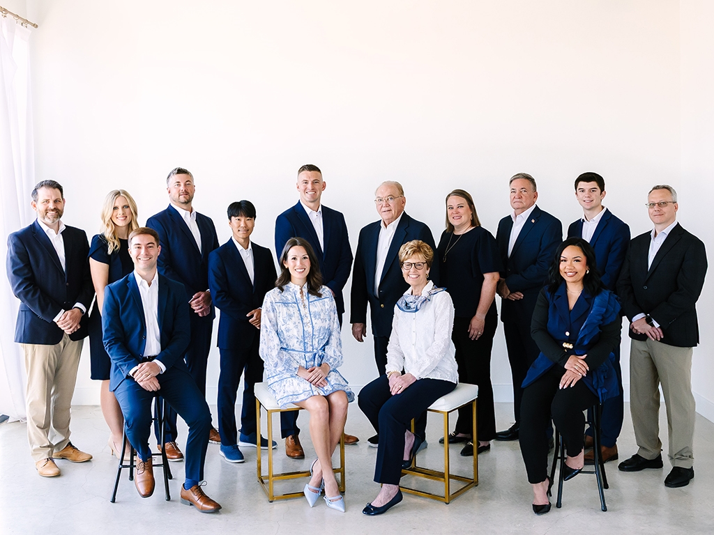 Team photo for Golden Circle Financial Group