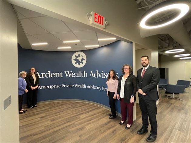 Welcome to our Rockford, IL Team!