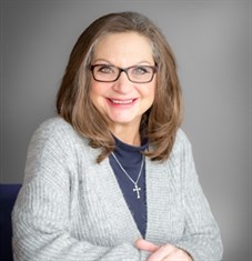 Karen Riccelli