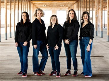 Team photo for Calander Wealth