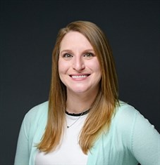 Carrie Kahn