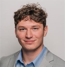 Larsen Maasikas 