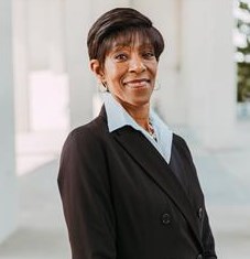 Gloria Lowe