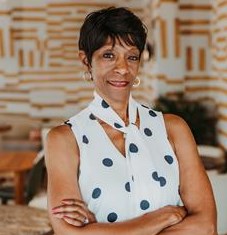 Gloria Lowe