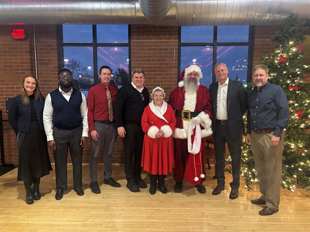 Papa Dels Holiday Party!