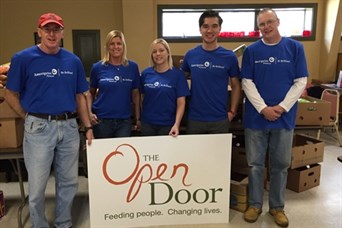 Tuck Point Finacial Group participating in Ameriprise's National Day of Service November 2015. 