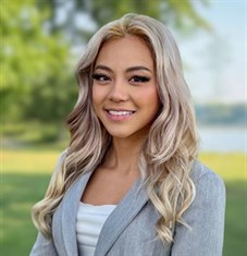 Evelyn Tran